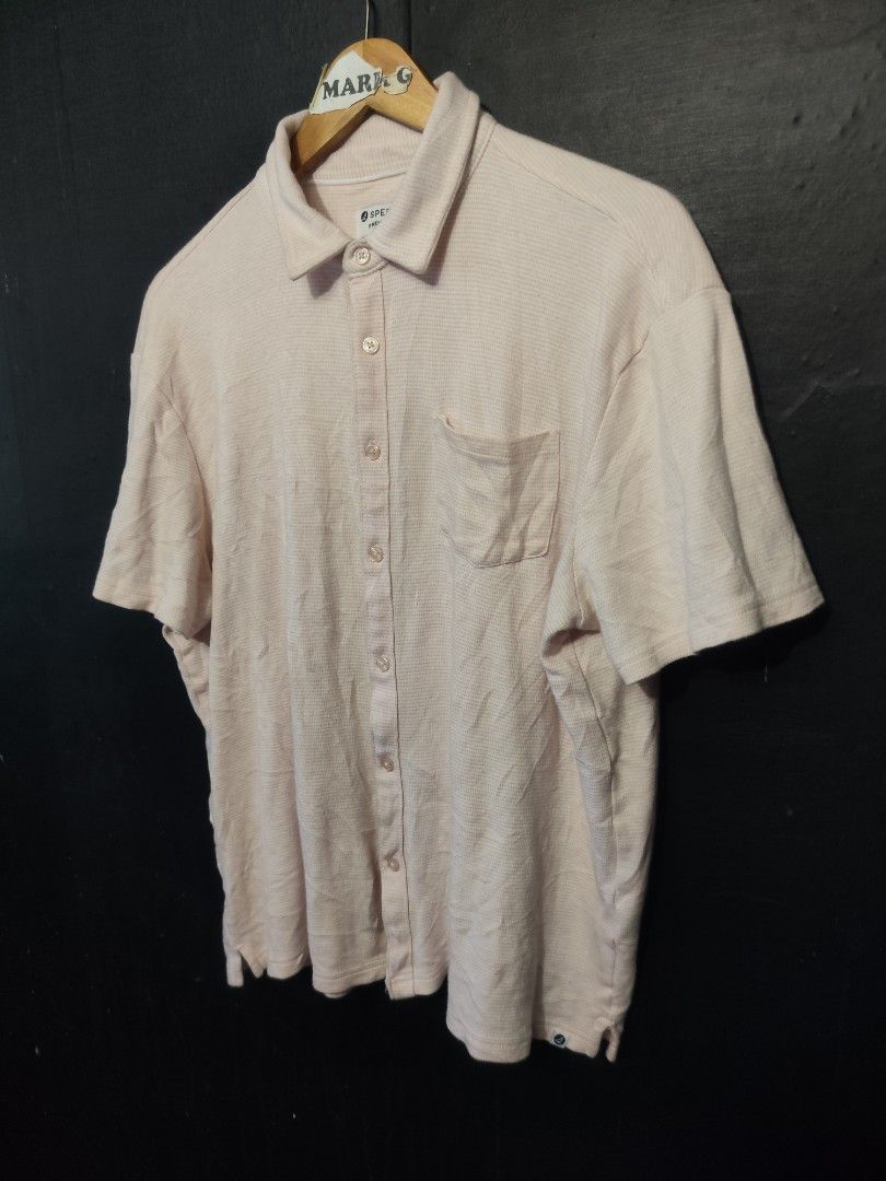 Polo shirt by sperry (Category: Formal Shirts) located in Santa Cruz. Submitted by mark_grimaldo (Listing ID 1462677008, Image 2). Description: Spe-rry Pink Stripe Short Sleeve Button up polo shirt ✅Size: L (23 x 25) ✅P 350 ✅8.9/10 condition 🚫Need wash Laguna Area DM📩📩📩📩.
