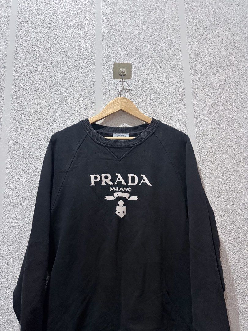 Prada ls (Category: Tshirts & Polo Shirts ) located in Manila. Submitted by mgezVtg (Listing ID 1462579610, Image 1). Description: Prada long sleeve dm for more deets.