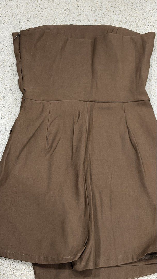 Preloved BSCO Brown Romper (Category: Rompers) located in Manila. Submitted by quaintrelle_ (Listing ID 1462616902, Image 3). Description: Brand: BSCO (search on tiktok) Style: Romper Size: Small Height: Best for 5-5’1 feet girlies Condition: 10/10 No flaws, issues at all 📌 When worn posted.