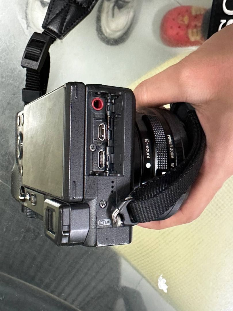 Preloved Sony Alpha a6400 Mirrorless Camera Setup (Category: Cameras) located in San Pablo. Submitted by ultrasteelspc (Listing ID 1462488485, Image 2). Description: 📸 FOR SALE: Preloved Sony Alpha a6400 Mirrorless Camera Setup Looking for a reliable, hybrid camera for photography and 4K vlogging? Selling my lightly used Sony a6400 package—complete with a fast 64GB SD card, and accessories. Package Inclusions: 📷 Sony Alpha a6400 Body (Black) 💾