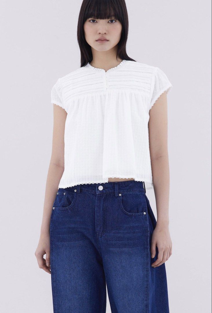 (PREORDER) The Editor’s Market Yoeru Top (Category: Blouses) located in Las Pinas. Submitted by winteeer (Listing ID 1462623445, Image 3). Description: Only available in Small Available colors: Black, White, Buttermilk MEASUREMENT: BUST 36” LENGTH 19”.