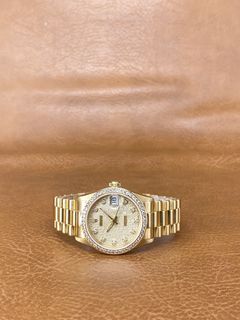 (Category: ) located in . Submitted by seasonstime.watches (Listing ID 1462555987, Image 1). Description: .