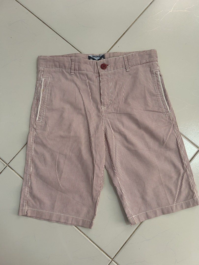 Pre-owned short bundle (Category: Shorts) located in Manila. Submitted by loutang (Listing ID 1462468936, Image 2). Description: .