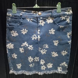 (Category: ) located in . Submitted by thrifted.fashionshop (Listing ID 1462626648, Image 1). Description: .