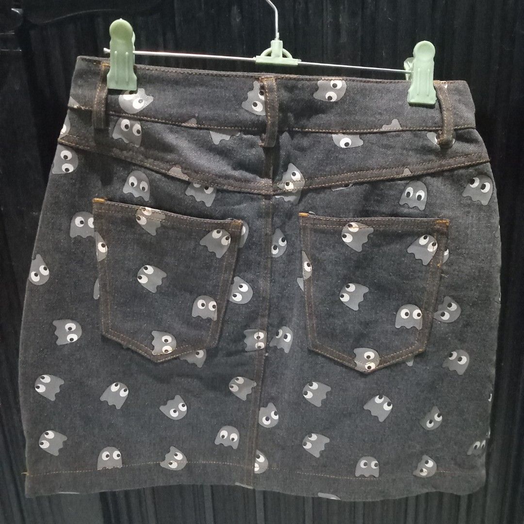 Printed pacman denim skirt (Category: Skirts) located in Angono. Submitted by thrifted.fashionshop (Listing ID 1462630711, Image 2). Description: Size - 26 Length - 16 Fit - xs / small *not strechable *denim *clean cut <NO ISSUES / FLAWS> <COLORS MAY VARY DUE TO LIGHTING> MOD : Gcash only COURIER : Jnt / Lalamove.
