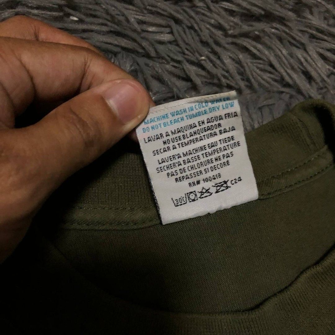 Proclub (Dark Green) Shirt (Category: Tshirts & Polo Shirts ) located in Camiling. Submitted by thriftscape2024 (Listing ID 1462567167, Image 3). Description: Excellent Condition Color rate: 9/10 Issue: ❌❌❌ Dimes: W19xL27.