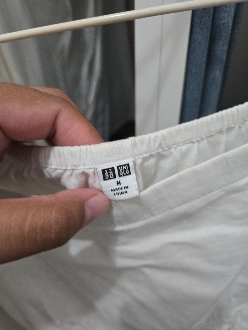 Puffy Sleeves Top - Uniqlo (Category: Blouses) located in Agoncillo. Submitted by ariannacvii (Listing ID 1462441278, Image 2). Description: 👚 Pre-Loved Puffy Sleeves Top — ₱200 I’m currently decluttering my wardrobe and letting go of some of my pre-loved clothes! 🤍 • Size: M • Brand: Uniqlo • Condition: Like New • Price: ₱200 ✨ Perfect for casual, everyday outfits and easy to style! 📌 IMPORTANT NOTE: Some of my clothes have been stored and un