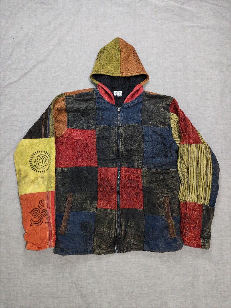 pure craft patchwork zip up hoodie jacket (Category: Coats, Jackets and Outerwear) located in Baguio. Submitted by used_clothing2600 (Listing ID 1462501623, Image 2). Description: pure craft patchwork zip up hoodie jacket size large verygood condition pit to it 22 length 27.5 shoulders 19.5 sleeve length 26 P 680.