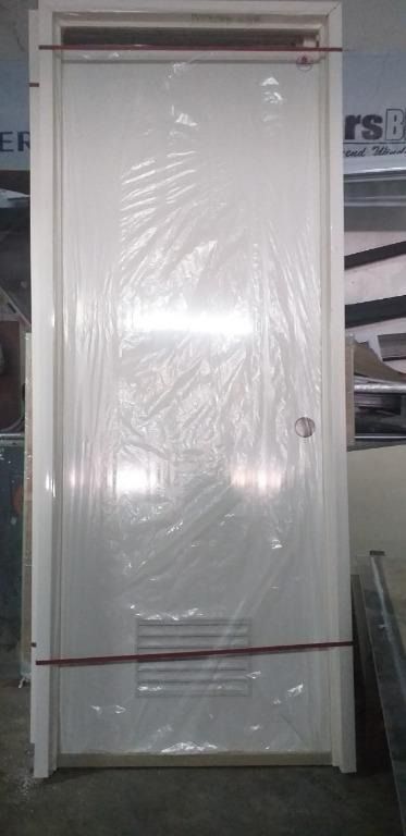 PVC Door (Category: Locks, Doors & Gates) located in Quezon City. Submitted by ultrapetronne (Listing ID 1462445004, Image 1). Description: Brand: Crandoor - Brand new white door, still in original plastic wrap. - Equipped with a vent at the bottom. - Pre-drilled hole for lock installation. - Perfect for your home renovation or replacement needs. Contact me at 09176266953 for more inquiry. .