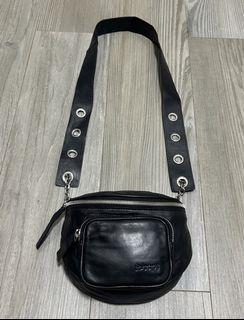 (Category: ) located in . Submitted by fabulousfindsx (Listing ID 1462598355, Image 1). Description: .