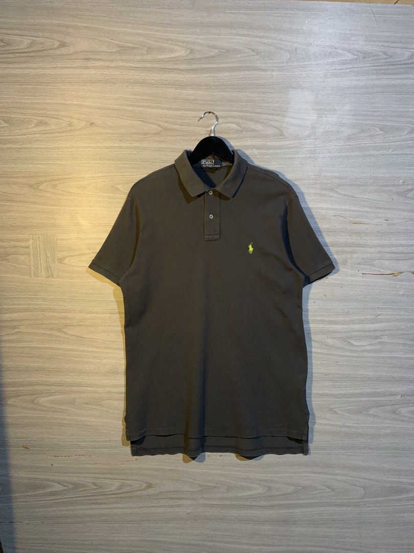 Ralph Lauren (Category: Tshirts & Polo Shirts ) located in Butuan. Submitted by thrif_findspeace (Listing ID 1462442611, Image 1). Description: Condition - Good Colorate - 9.2 Width - 21 Length - 29 Issue : Minimal collar line.