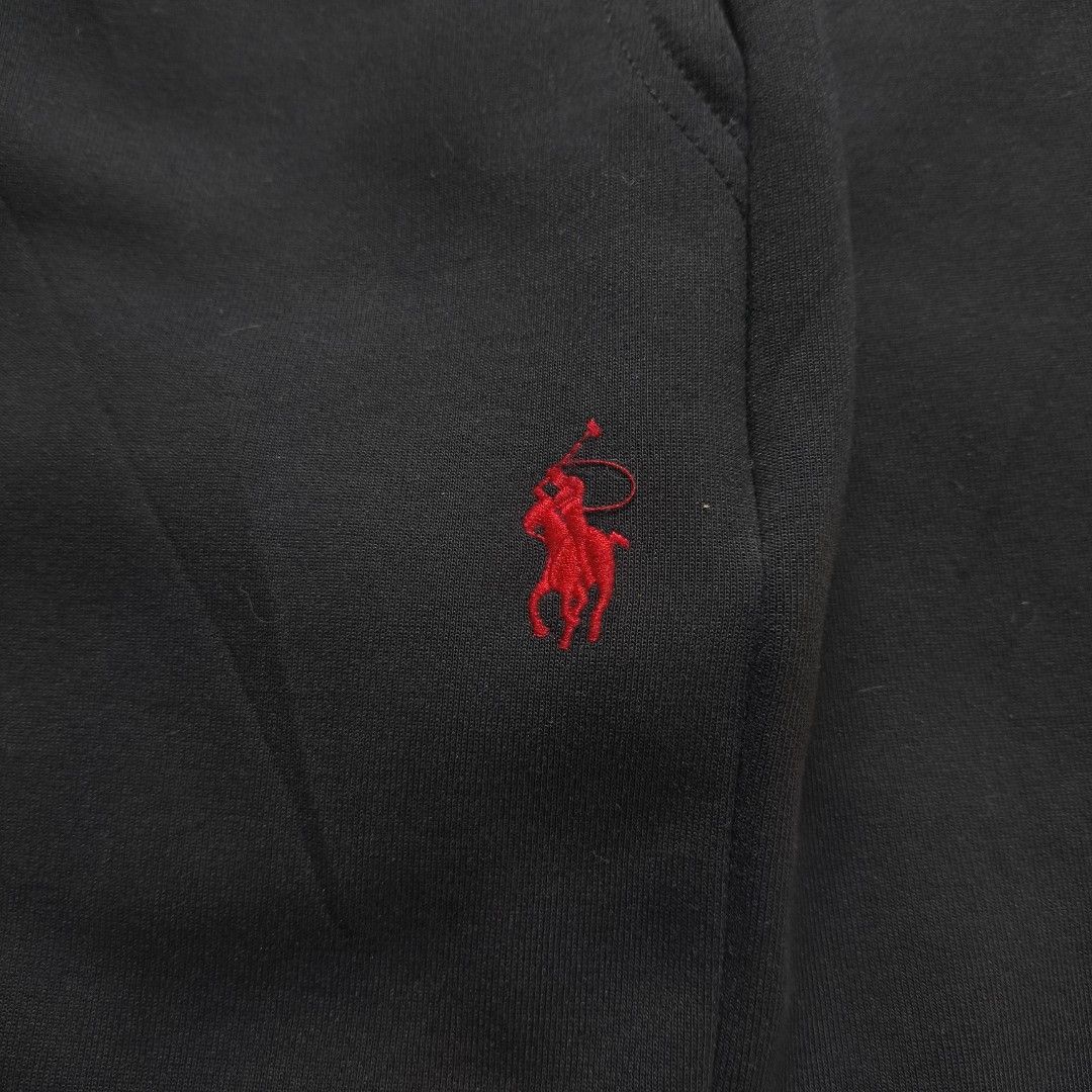 Ralph Lauren Performance Sweat Short (Category: Activewear) located in Manila. Submitted by shykes_26 (Listing ID 1462627775, Image 3). Description: Dimensions: Waist - 28-34 Length - 18.5 Leg open - 10.5 Issues: None.