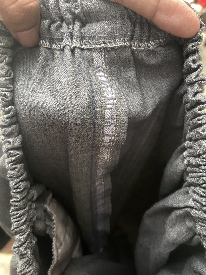RANDOM HAKAMA PANTS (Category: Trousers) located in El Salvador. Submitted by 00jiroo00 (Listing ID 1462446210, Image 2). Description: RANDOM HAKAMA PANTS Model height 5’8 Dimensions: free waist L - 34 T - 17.5 H - 6.5 Details: good condition must have minor signs of usage Condition: 9/10 Color rate: 9/10 Swipe for more details… 📩 ₱150 📌 Before You Buy: 📃 Please read all item details carefully 📍 Payment-first policy applies ❌ No cancellations