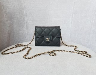 (Category: ) located in . Submitted by luxurydesignerbrands (Listing ID 1462622392, Image 1). Description: .