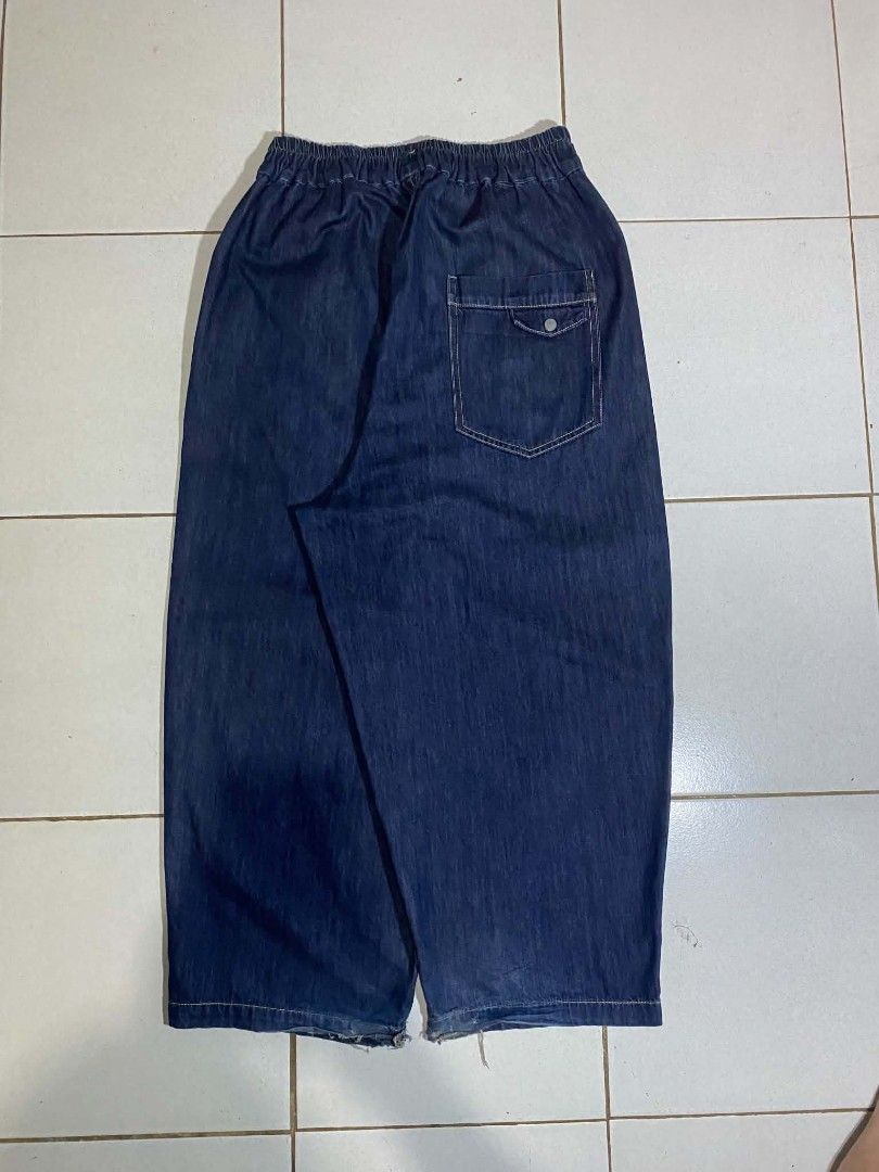 RAW DENIM BALLOON PANTS (Category: Jeans) located in Siniloan. Submitted by jv_anthony (Listing ID 1462668049, Image 2). Description: W-28-40 L-38 HEM-9 THIGH-15.