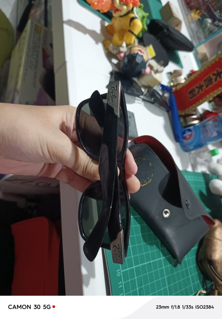 Rayban Wayferer (Category: Sunglasses & Eyewear) located in Marikina City. Submitted by eminachii (Listing ID 1462603619, Image 2). Description: .