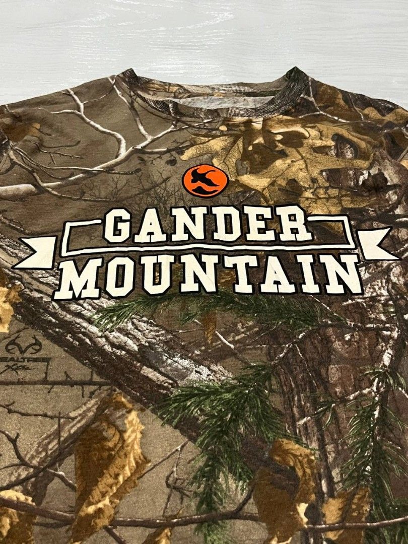 Real Tree Longsleeves (Gander Mountain) (Category: Coats, Jackets and Outerwear) located in Las Pinas. Submitted by 5.1.5kurono (Listing ID 1462648602, Image 2). Description: Available ✅ Real Tree Longsleeves (Gander Mountain) with tag ₱200 • width: 18.5 • length: 28.5 Issue: • none 📍 las piñas, ph • j&t / lalamove 📦 • sf shouldered by buyer • gcash only 💸 (payment first) color may vary due to lighting all items are thrifted please manage your