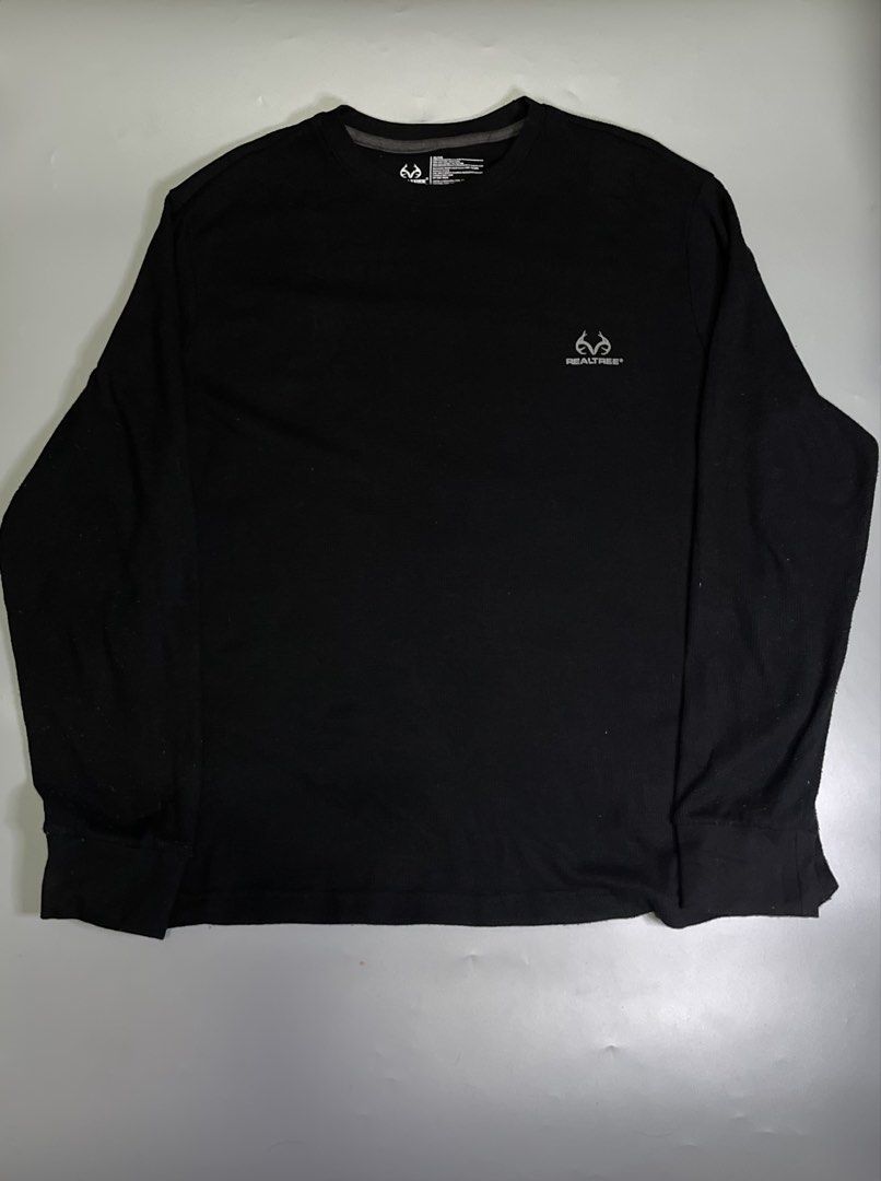 Realtree long sleeve (Category: Activewear) located in Bocaue. Submitted by mosthighcollective (Listing ID 1462596249, Image 1). Description: Real tree long sleeve Size: Xl on tag Dimes: 22 width 27 length Excellent condition No issue 650 only Dm me to purchase 📥.