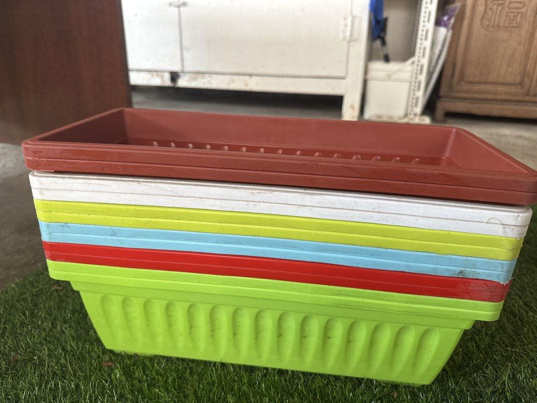 Rectangular Plastic Planter (Category: Pots & Planters) located in Singapore. Submitted by wildtree_6e4443 (Listing ID 1462476561, Image 3). Description: Take all for $40(10 pots ) Each $4.50 Color available Brick Red Light Green Light blue White FREE pot plate to be given. Messge me if you keen . .