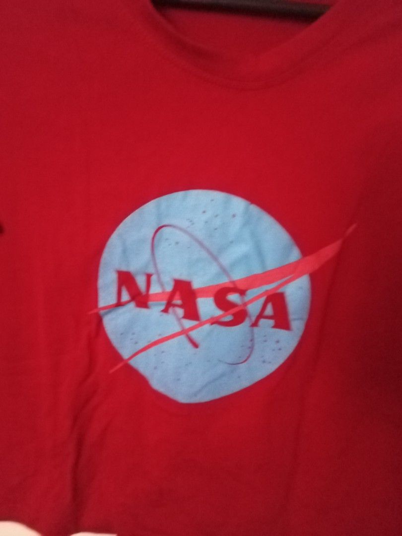 Red Croptop Shirt (Category: Shirts) located in Marikina City. Submitted by airapreloved091826 (Listing ID 1462474076, Image 2). Description: .