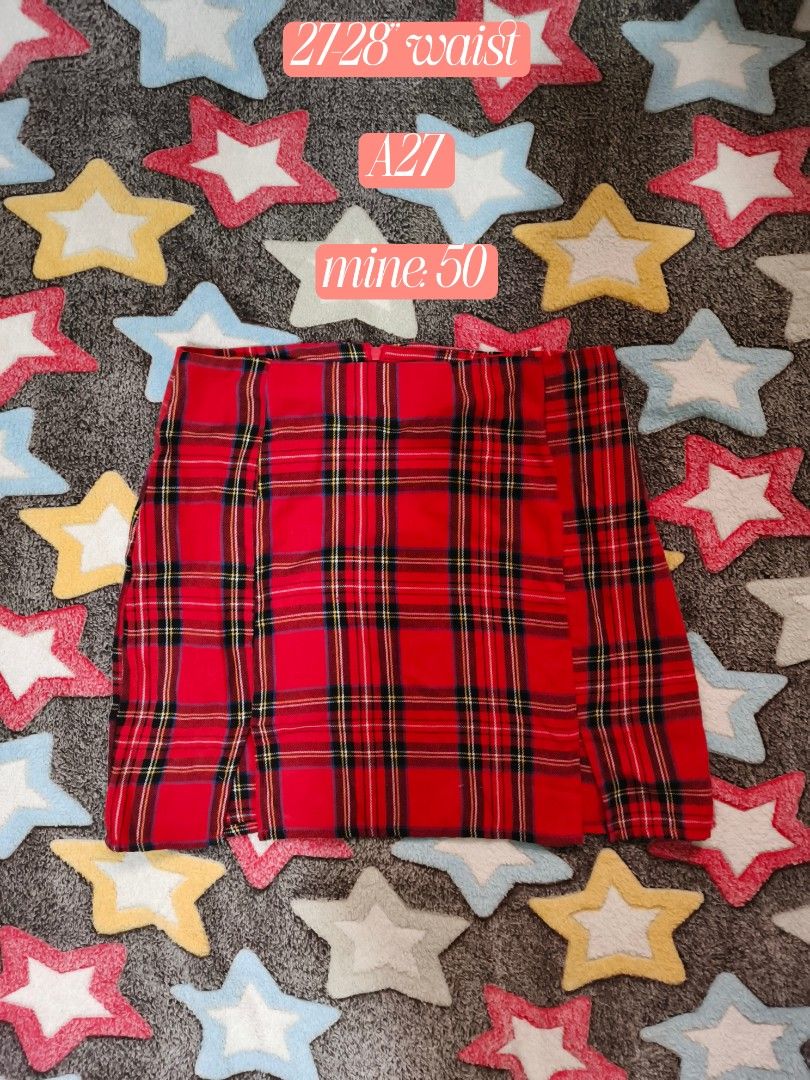 Red Plaid Double-Slit Mini Skirt (Category: Skirts) located in Cebu City. Submitted by straw.berry.milk.24 (Listing ID 1462648586, Image 1). Description: - Trendy red plaid mini skirt - Features a stylish side slit - Waist fits 27-28 inches - Selling for only PHP 50 - Kindly check measurements before purchasing.