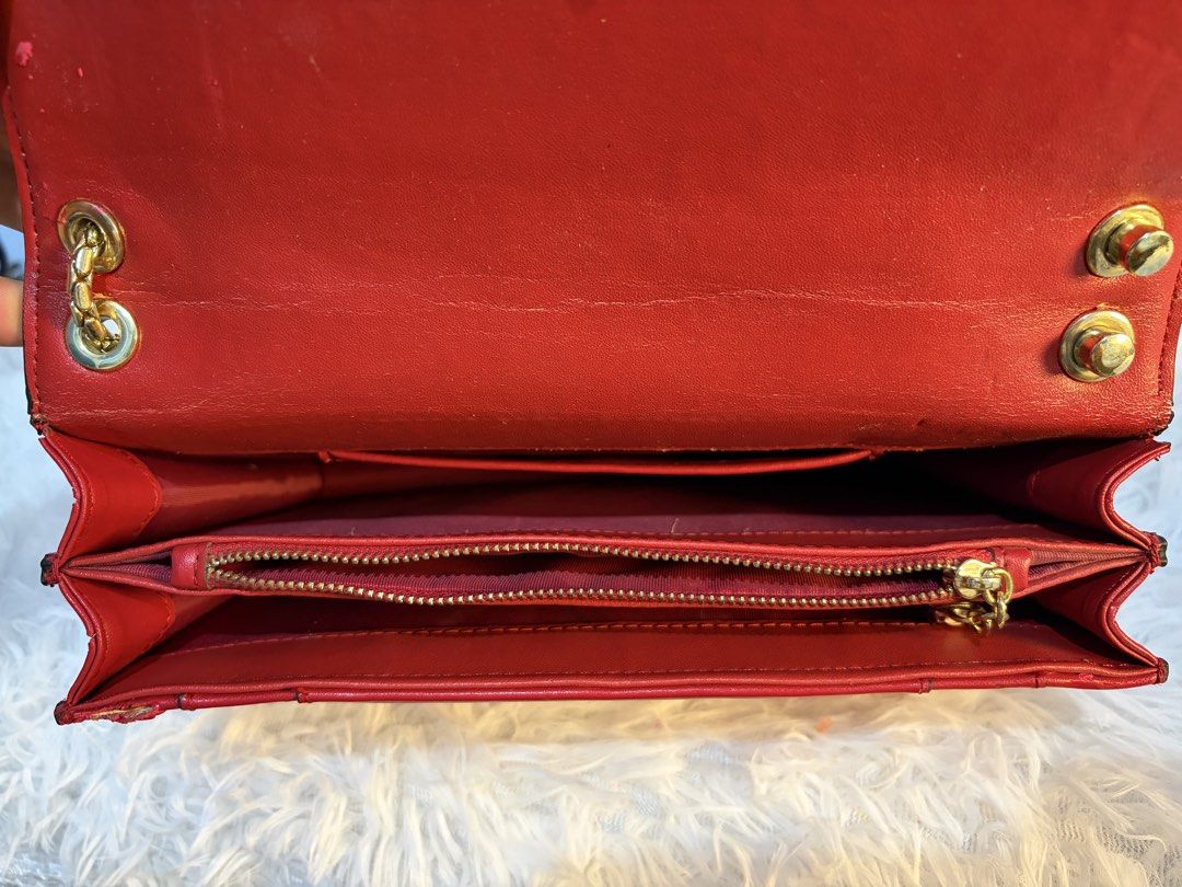 Red two way bag (Category: Cross-body Bags) located in Goa. Submitted by zahar_modern_thrift_bags001 (Listing ID 1462638105, Image 3). Description: In good condition .