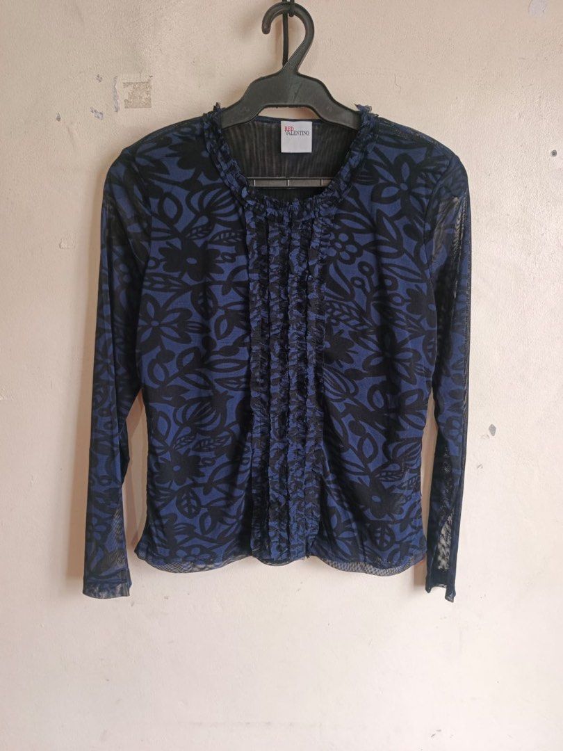 RED VALENTINO (Category: Longsleeves) located in Dasmarinas. Submitted by jessputrages (Listing ID 1462588519, Image 1). Description: For sale RED VALENTINO Excellent condition No issue 700 plus shipping fee Pm for more details.