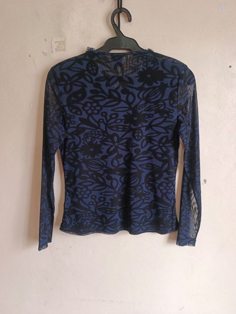 RED VALENTINO (Category: Longsleeves) located in Dasmarinas. Submitted by jessputrages (Listing ID 1462588519, Image 2). Description: For sale RED VALENTINO Excellent condition No issue 700 plus shipping fee Pm for more details.