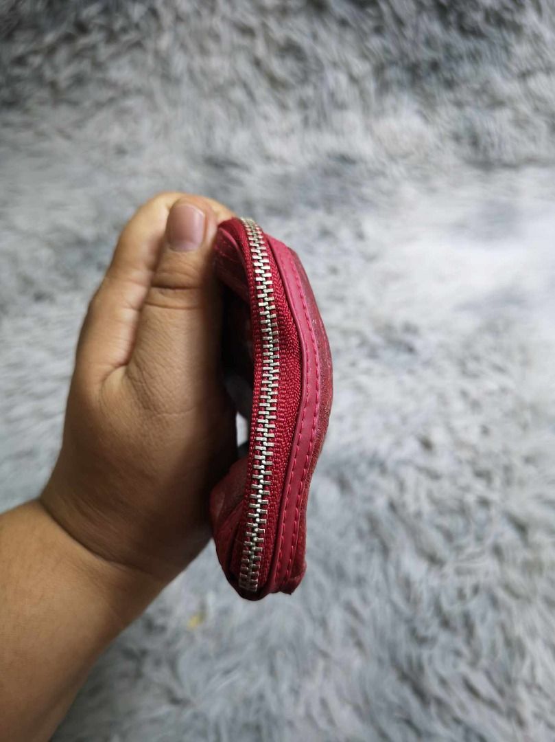 Red Zipper Closure Coin Purse (Category: Wallets & Card holders) located in Santa Cruz. Submitted by jmy_surplus.2 (Listing ID 1462671969, Image 2). Description: Size ; L - 5 W - 7 Color ; Red Type ; Purse Brand ; No brand Material ; Leather Style ; Red Coin Purse LR 129 JMY 1 Batch #221.
