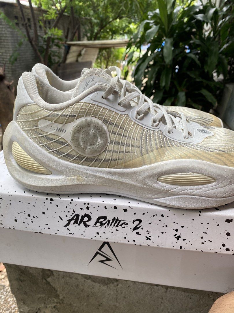 Rigorer Austin Reaves AR1 Cocoon (Category: Sneakers) located in Manila. Submitted by austinribs81 (Listing ID 1462488695, Image 3). Description: Austin Reaves AR1 basketball shoes - Color: White and beige - Unique target logo design - White laces - Cushioned sole for comfort Rigorer AR 1 Austin Reaves Cocoon Colorway 100% Authentic Size 10US, Euro 44 Fit to 9.5 Issue: Yellowing due to age, No Box Used but not abused Price is negotiable Available