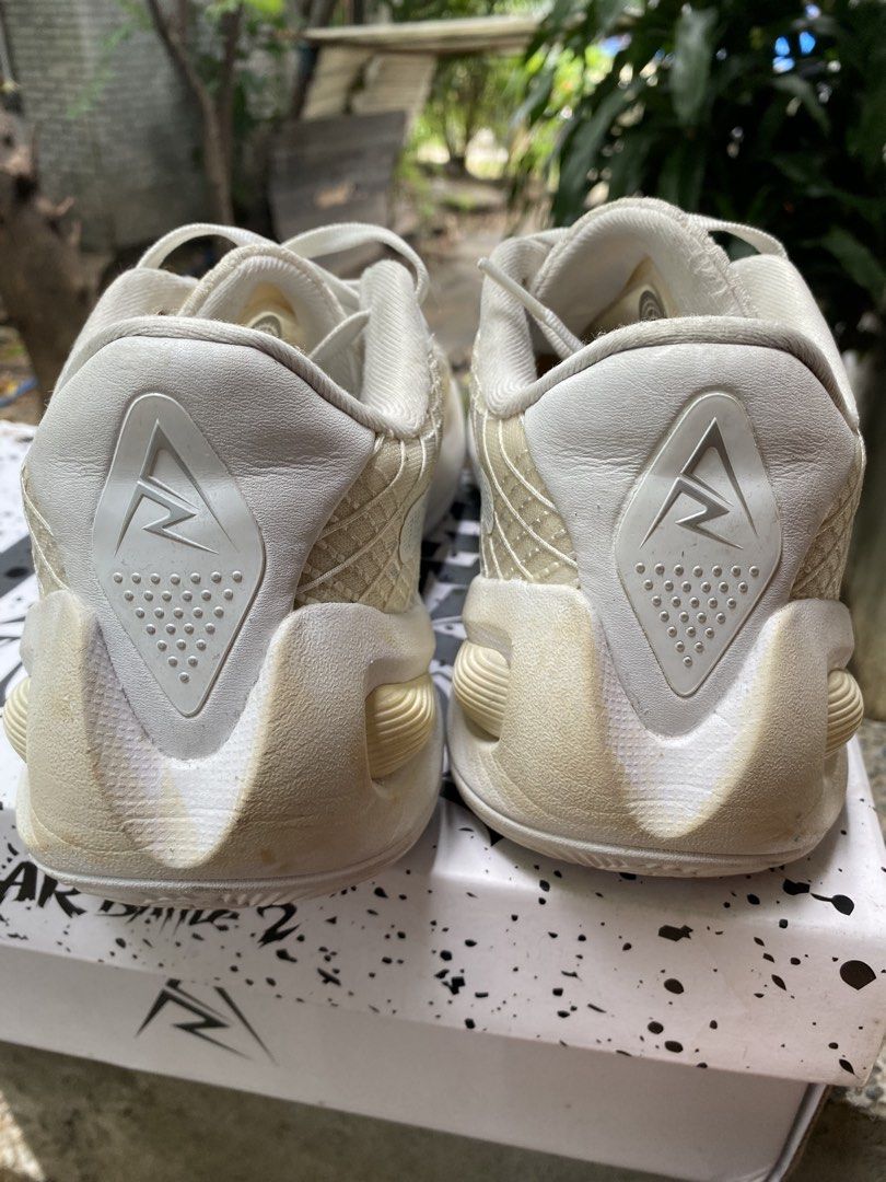 Rigorer Austin Reaves AR1 Cocoon (Category: Sneakers) located in Manila. Submitted by austinribs81 (Listing ID 1462488695, Image 2). Description: Austin Reaves AR1 basketball shoes - Color: White and beige - Unique target logo design - White laces - Cushioned sole for comfort Rigorer AR 1 Austin Reaves Cocoon Colorway 100% Authentic Size 10US, Euro 44 Fit to 9.5 Issue: Yellowing due to age, No Box Used but not abused Price is negotiable Available