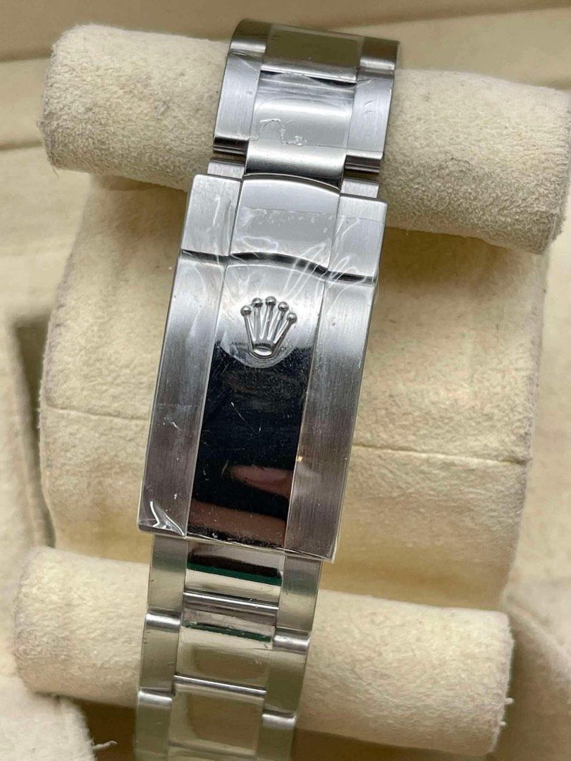 Rolex Oyster Perpetual Datejust Blue Dial Automatic Watch (Category: Luxury Watches) located in Manila. Submitted by watchesbyjamesdy (Listing ID 1462551274, Image 3). Description: - Rolex Oyster Perpetual Datejust - Stunning blue dial - Reliable automatic movement - Convenient date window at 3 o'clock - Durable stainless steel case and bracelet - Secure crown clasp - Exquisitely Swiss made.