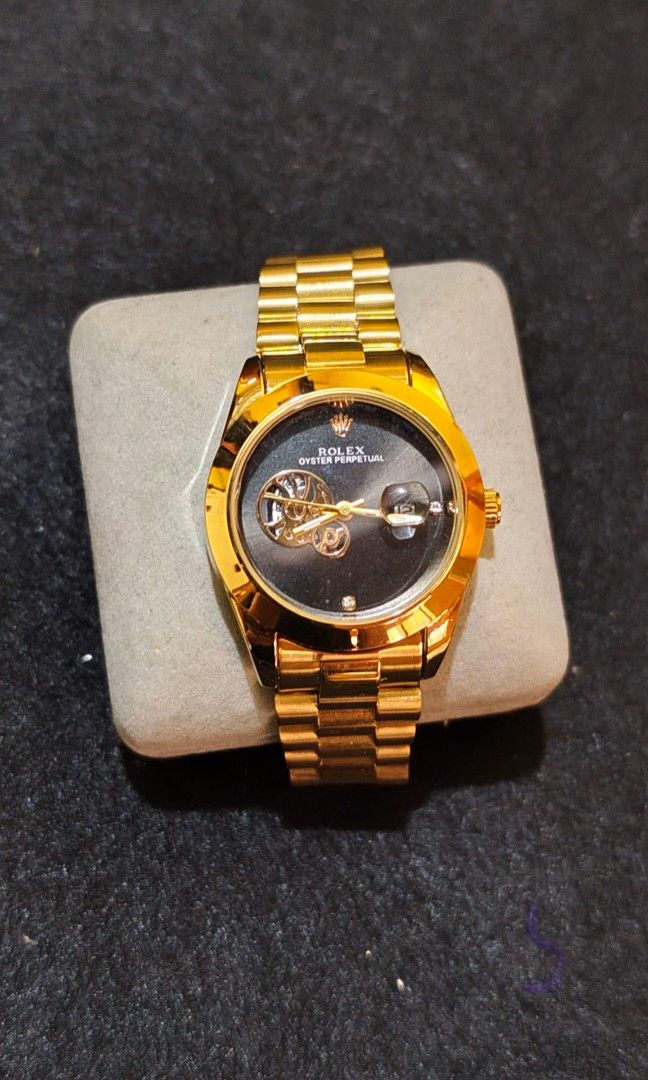 Rolex Stainless Steel GP coated (Category: Women's Watches) located in La Trinidad. Submitted by marksols (Listing ID 1462463369, Image 1). Description: Original Imitation Rolex Watch Stainless Steel no issue From Japan Box.