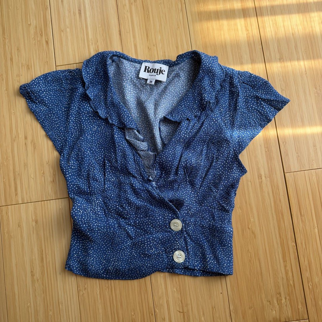 Rouje Top (Category: Blouses) located in General Santos City (Dadiangas). Submitted by giamaguas (Listing ID 1462545553, Image 1). Description: Still in excellent condition.