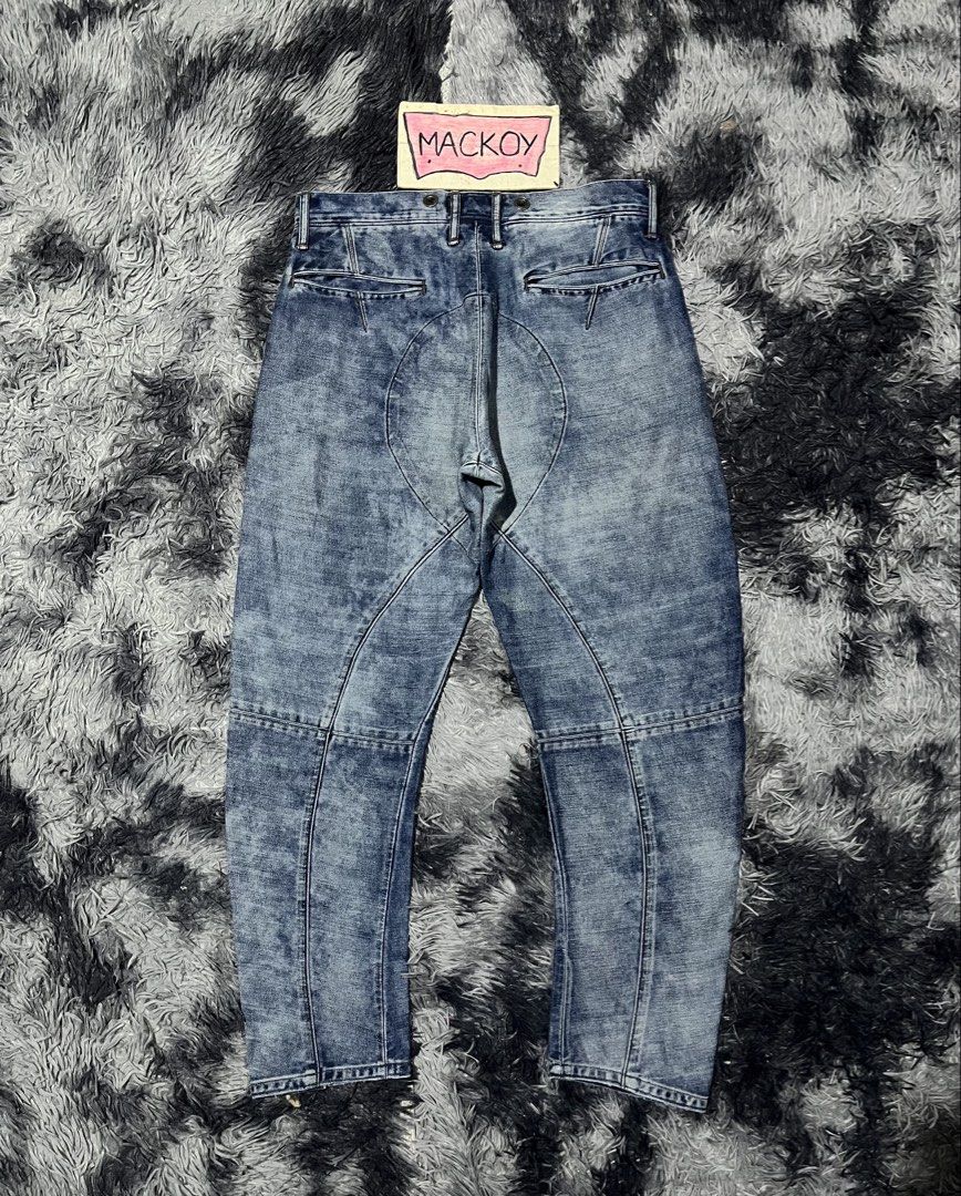 RRL 3/4 Denim Suspender Pants - Size 29 (Category: Jeans) located in Cainta. Submitted by mackoyclassicfinds (Listing ID 1462626708, Image 2). Description: RRL 3/4 Denim Suspender Pants Size 29 Waist 32 inch Length 37 inch Hem 6 ½ inch Good Condition ₱2,500 + SF 📍Cainta Rizal Direct Message lang sa interesado.