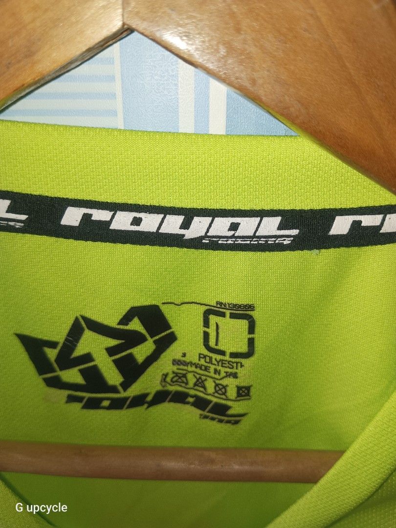 ROYAL RACING mountain biking jersey. (Category: Other Sports Equipment and Supplies) located in Cebu City. Submitted by glennbryceland031185 (Listing ID 1462481876, Image 3). Description: Royal Racing short-sleeve mountain biking jersey, breathable mesh side panels and a prominent logo across the chest. Super good condition, see pictures for sizing. READY TO WEAR...