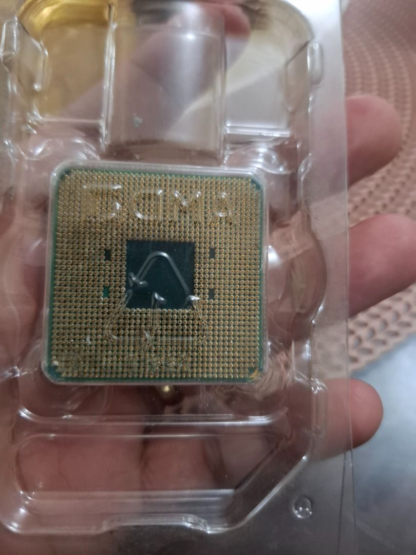 Ryzen 5 3400ge (Category: Computer Parts) located in Caloocan City. Submitted by jatrix (Listing ID 1462587293, Image 2). Description: Pwede nyo test pag pickup dala lang board. Nasira kasi board ko. Pm lang po .