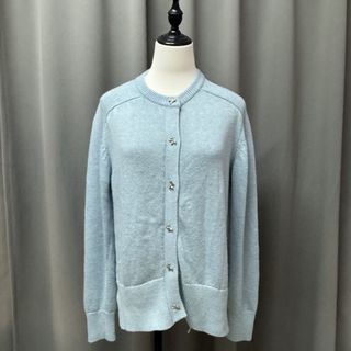(Category: ) located in . Submitted by shopaholicwardrobe_ (Listing ID 1462477616, Image 1). Description: .