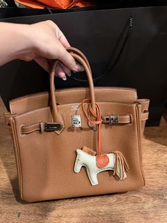 (Category: ) located in . Submitted by i1bag (Listing ID 1462633490, Image 1). Description: .