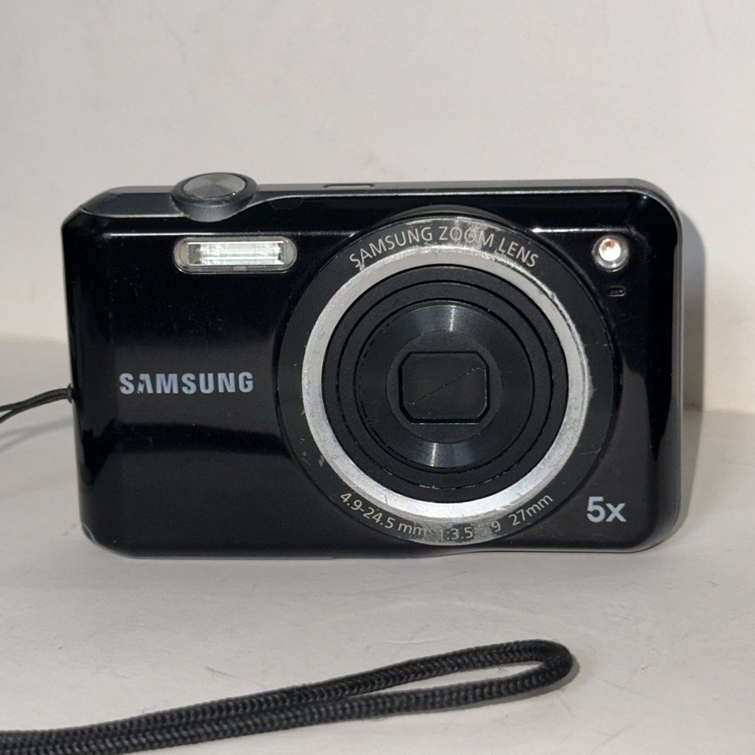 Samsung es65 NO ISSUE (Category: Cameras) located in Manila. Submitted by arelaknows78211 (Listing ID 1462642546, Image 1). Description: message me here or on ig (digi.pawmera).