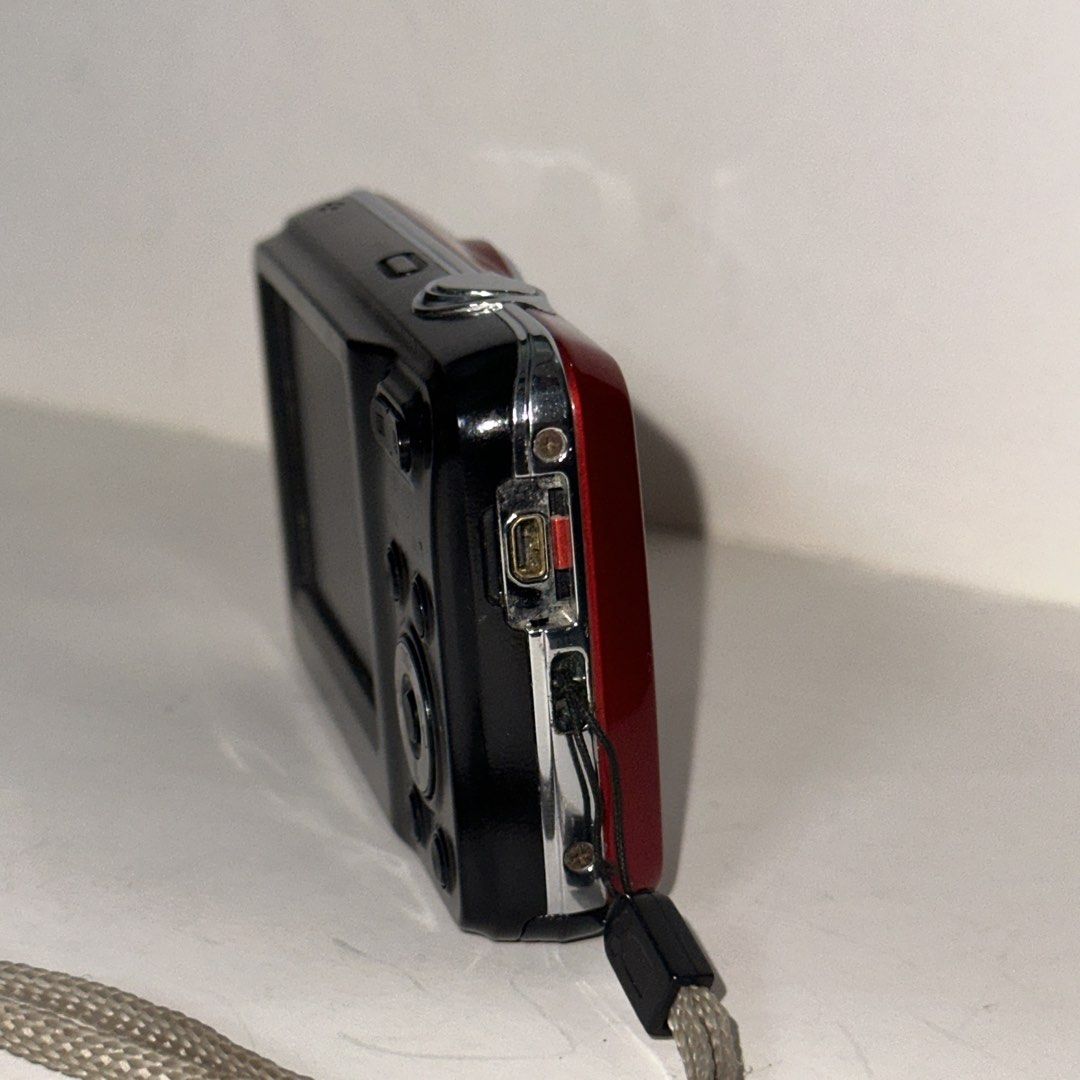 Samsung es80 MINIMAL ISSUE!!! (Category: Cameras) located in Manila. Submitted by arelaknows78211 (Listing ID 1462642548, Image 3). Description: message me here or on ig (digi.pawmera).