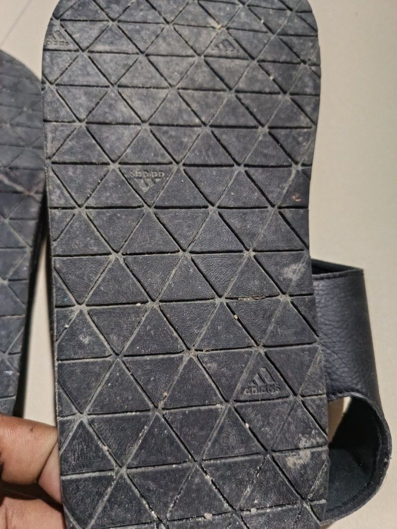 sandal (Category: Slippers & Slides) located in Manila. Submitted by johnpaul248 (Listing ID 1462606288, Image 3). Description: .