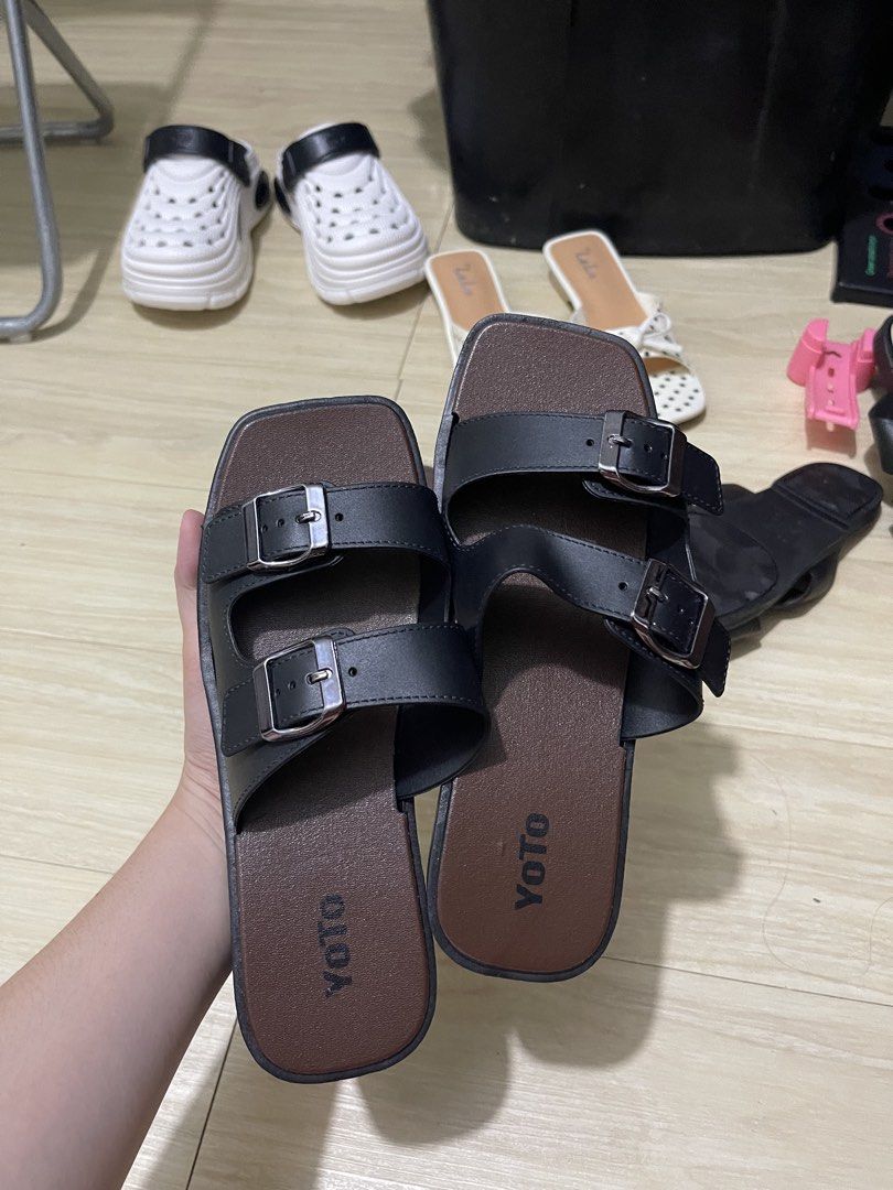 Sandals (Category: Sandals) located in Manila. Submitted by _eahmczz (Listing ID 1462560268, Image 3). Description: Never pa po nagamit .