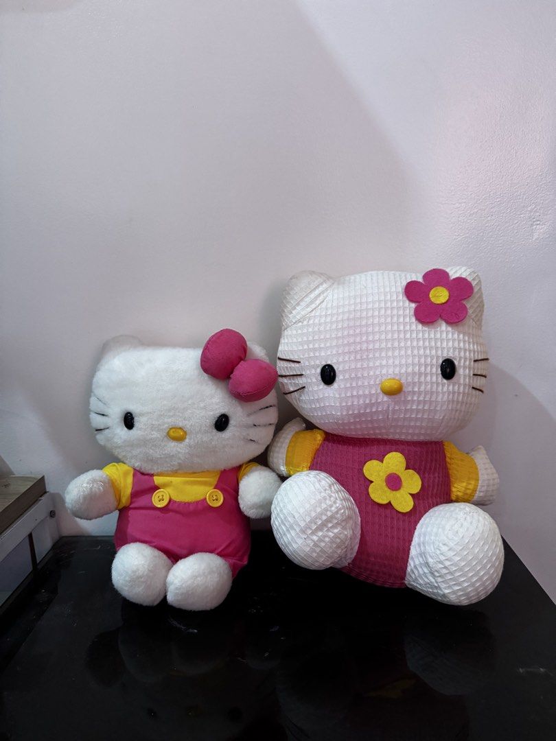 Sanrio Hello Kitty Plush Stuff Toy (Category: Plushies & Soft Toys) located in Cavite. Submitted by casingpavements (Listing ID 1462459948, Image 1). Description: Small - 150 Big - 200.