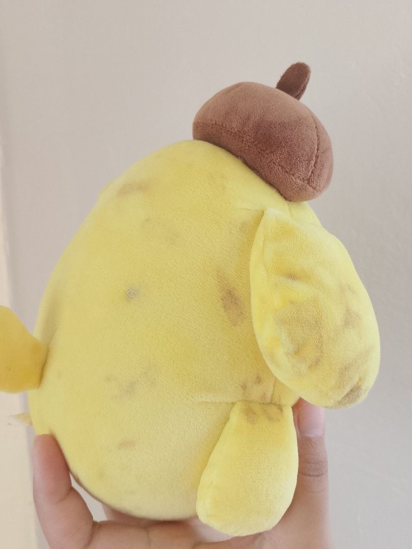 Sanrio Pompompurin Plush Toy with Beret (Category: Plushies & Soft Toys) located in La Trinidad. Submitted by honeysplushies2 (Listing ID 1462559667, Image 2). Description: needs wash on the back sanrio .