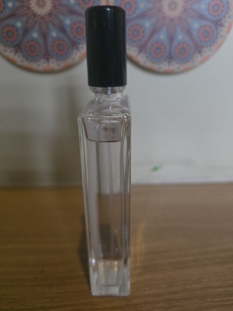 Serge Lutens Le Perce-vent Eau de Parfum (Category: Fragrance & Deodorants) located in Paranaque City. Submitted by tntacailau (Listing ID 1462520361, Image 2). Description: SURE BUYERS ONLY PLEASE READ POSTS Serge Lutens LE PERCE-VENT EDP 50ml Tester BOTTLE ONLY, see JL bought from @Sneakfumes IG rfs: decluttering, scent is not for me onhand, PAYO PAYMENT FIRST BEFORE SHIP OUT Gcash/MariBank SF shouldered by buyer.