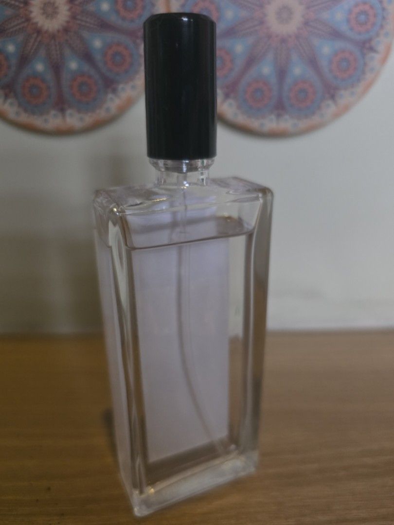 Serge Lutens Le Perce-vent Eau de Parfum (Category: Fragrance & Deodorants) located in Paranaque City. Submitted by tntacailau (Listing ID 1462520361, Image 3). Description: SURE BUYERS ONLY PLEASE READ POSTS Serge Lutens LE PERCE-VENT EDP 50ml Tester BOTTLE ONLY, see JL bought from @Sneakfumes IG rfs: decluttering, scent is not for me onhand, PAYO PAYMENT FIRST BEFORE SHIP OUT Gcash/MariBank SF shouldered by buyer.