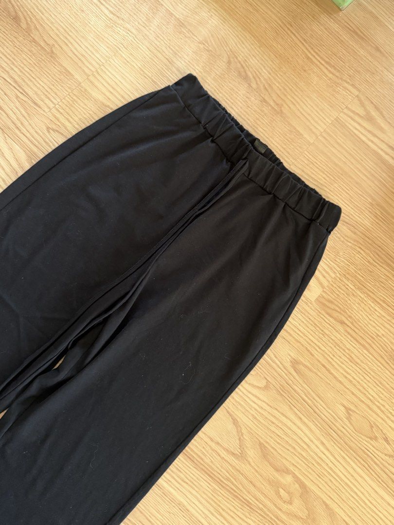 Shein | Trousers XS (26-28) (Category: Other Bottoms) located in Roxas City. Submitted by elliesuite (Listing ID 1462510431, Image 3). Description: Read: LAST PRICE POSTED ‼️ NO WHEN WORN ‼️ NO MEASUREMENTS Never worn. Just stored. Size: XS Fits 26-28. Super garterized waistband. SF c/o Buyer. (JRS Express ONLY ₱150) No grab/lala (not from the Metro) All sales are final. No REFUND. No return / exchange. .