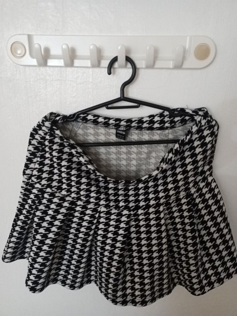 SHEIN Houndstooth Cropped Blazer and Skirt Set (Category: Sets or Coordinates) located in Marikina City. Submitted by airapreloved091826 (Listing ID 1462467847, Image 2). Description: - Cute houndstooth set from SHEIN - Includes cropped double-breasted blazer - Includes flared mini skirt - Classic black and white houndstooth pattern - Perfect for a chic, put-together look - Versatile: wear pieces together or separately.