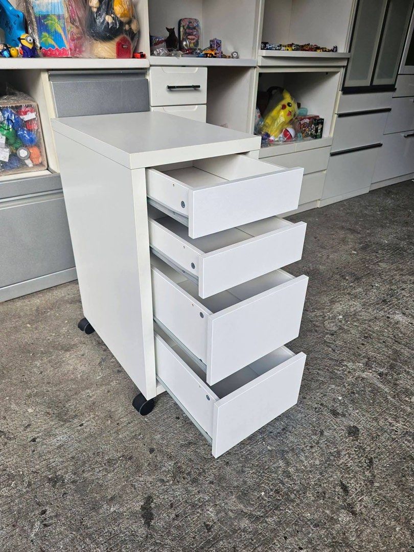 Side Drawers ‼️₱3800‼️ (Category: Shelves, Cabinets & Racks) located in Quezon City. Submitted by ledamadel (Listing ID 1462588904, Image 2). Description: Side Drawers ‼️₱3800‼️ -Space Saver! 😘😍 ✔L-14 H-27 W-23 inches 📏 ✔5 Drawers 🗄 ✔Laminated 🔖 ✔️Compress & Mdf Back! 💢 ✔Scratches As-is! 👌 Location: 40 Aplaya St Napocor Vill. Tandang Sora Quezon City. For inquiry please Pm us or Call. 09066885859 Please like our page thanks! 👇👇👇👇 KMA O